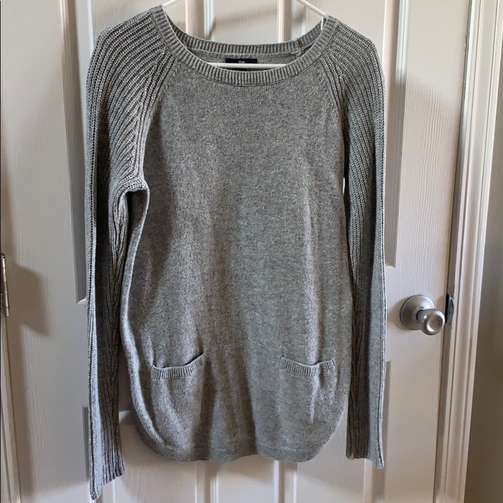 🖤Gap sweater